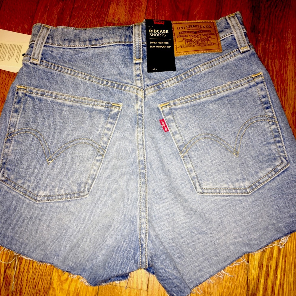 Levis super high rise Ribcage short
